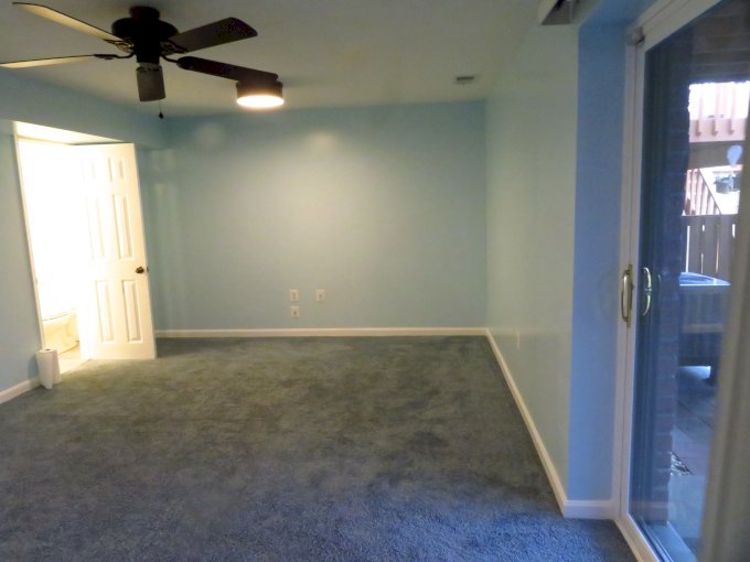 Private Entrance Room with 1/2 Bath, 5 Min to UMBC